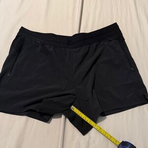 Nike dri-fit 5” inseam XXL. Great condition. Zipper pockets with drawstring